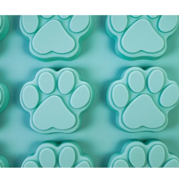 Set of 2 Pet Treat Baking Tray- Freeze, Bake, Microwave (Bones & Paws) - Image 7